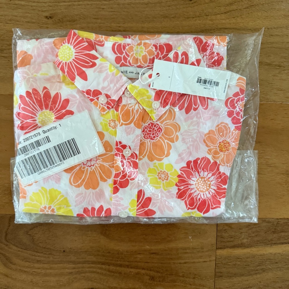 Brand New Janie & Jack Boys Button Down Floral Hawaiian Shirt, Size 6, NWT - Picture 3 of 3